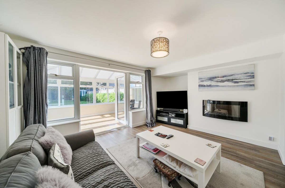 Tennyson Road , Dursley, GL11 4PZ