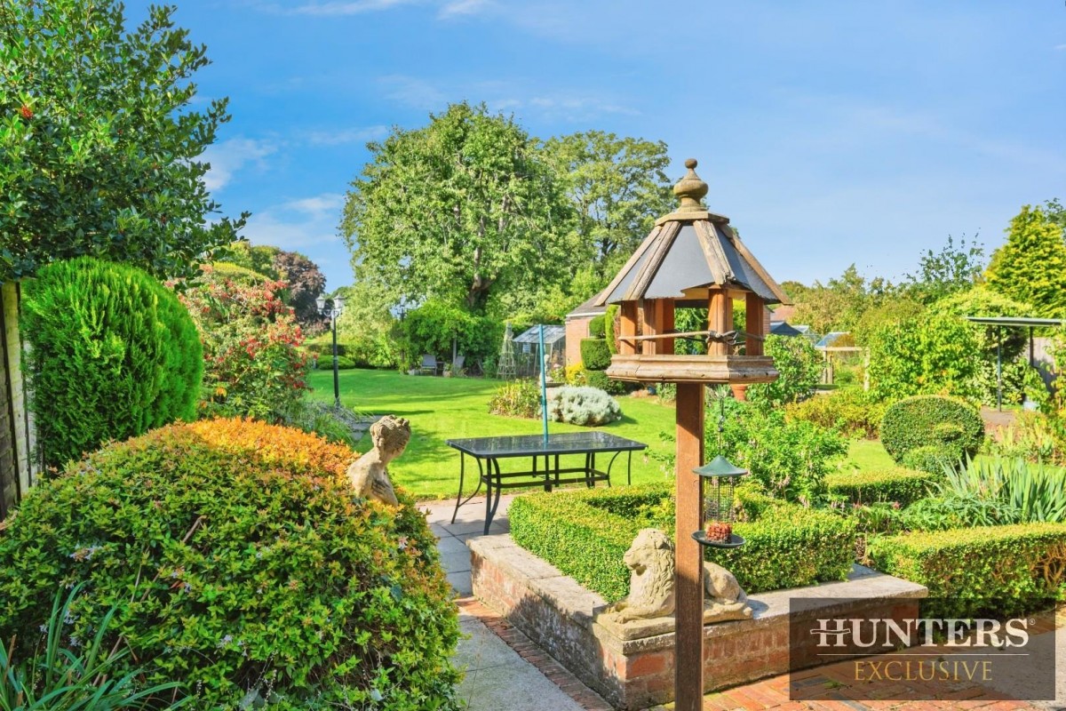 Elmfield Drive, Brandesburton, Driffield