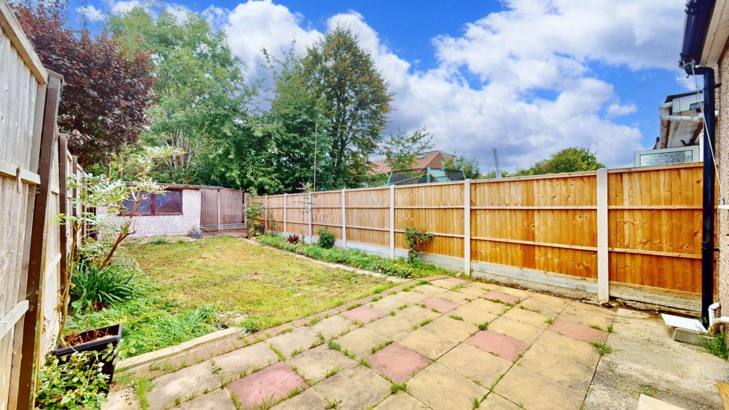 Warley Avenue, Dagenham, RM8