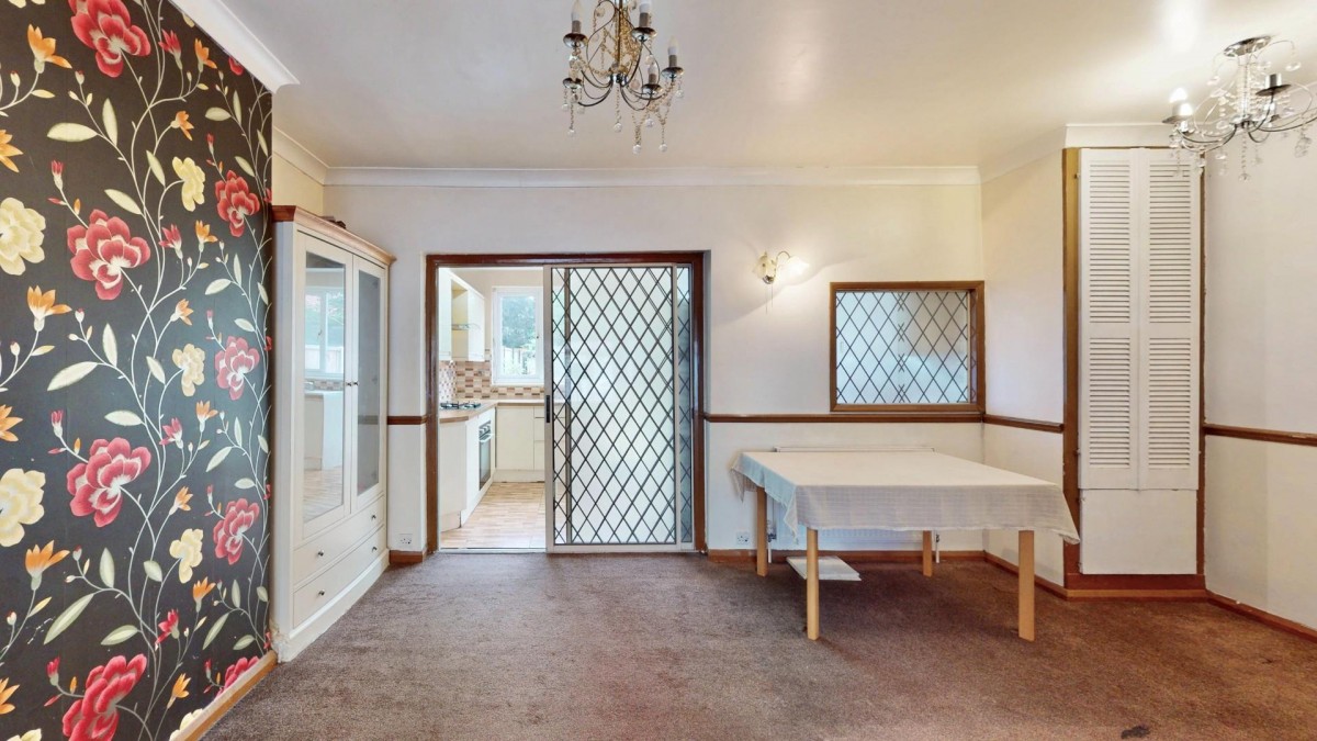 Warley Avenue, Dagenham, RM8