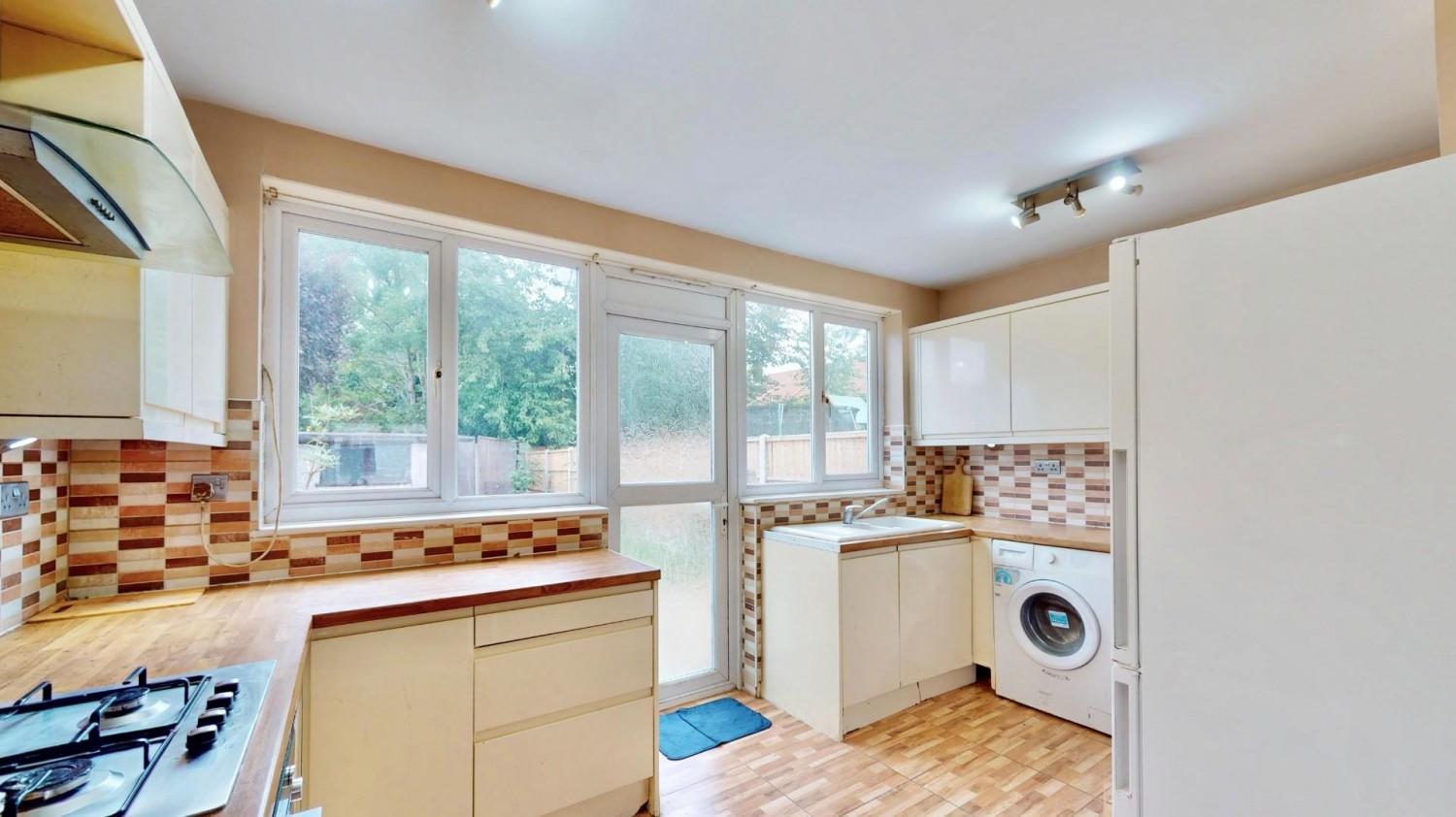 Warley Avenue, Dagenham, RM8