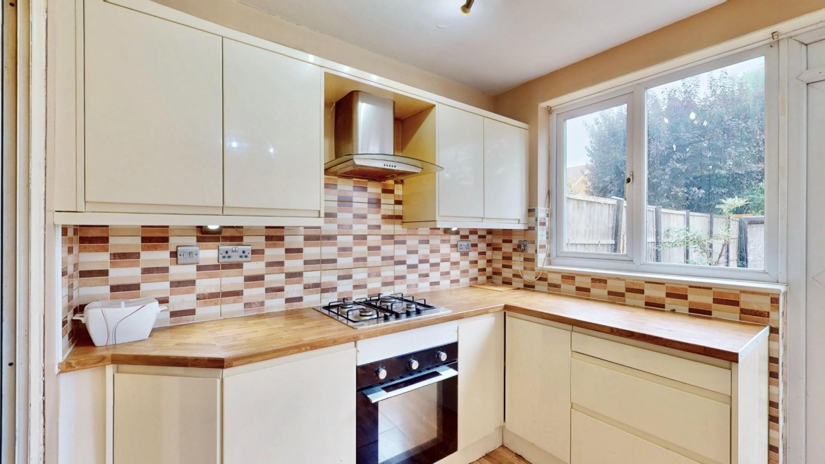 Warley Avenue, Dagenham, RM8