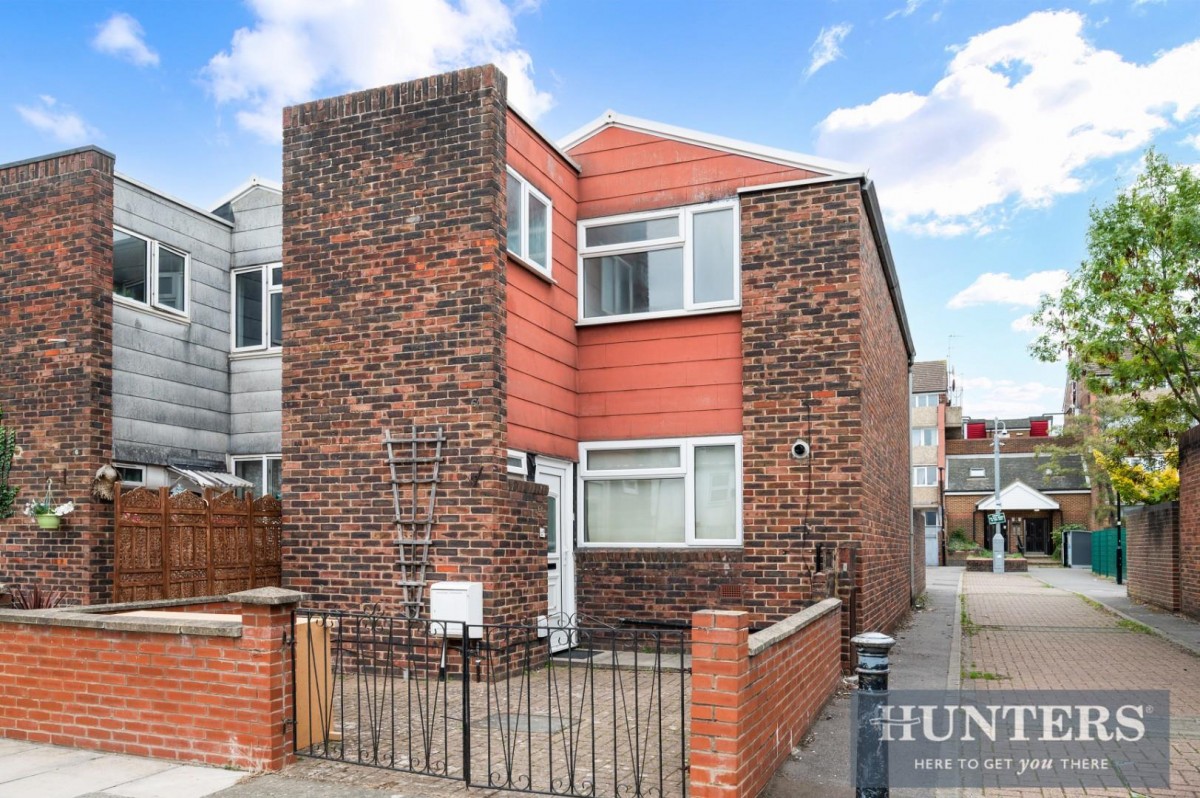 Ealing Road, Brentford