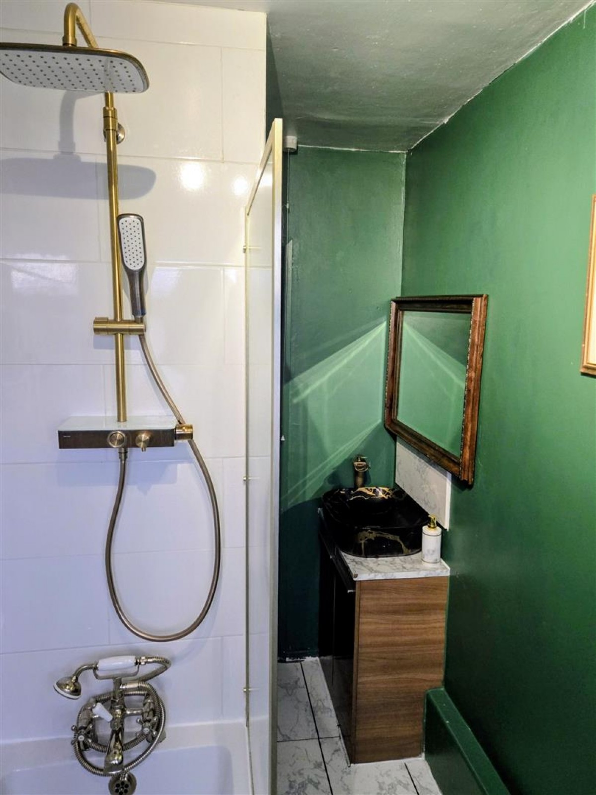 Meres Road, Halesowen, B63 2EW