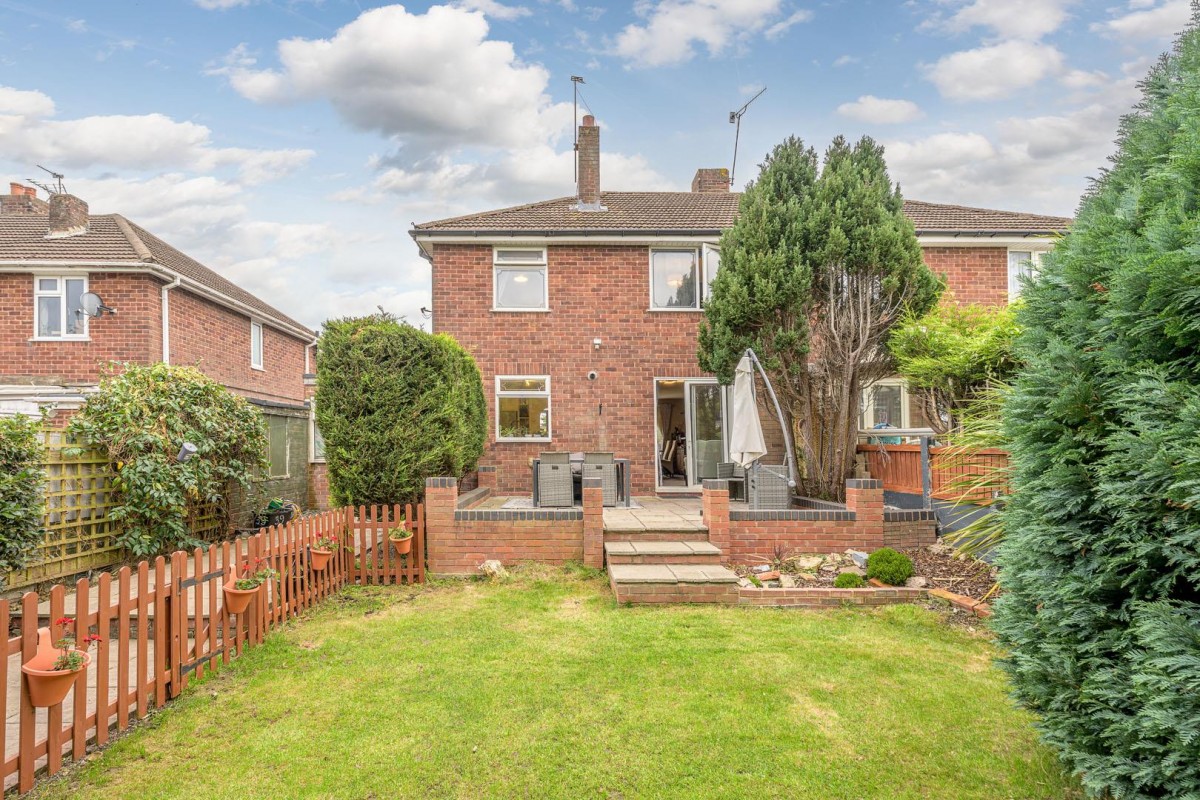 Meres Road, Halesowen, B63 2EW