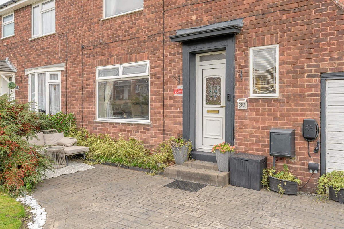 Meres Road, Halesowen, B63 2EW