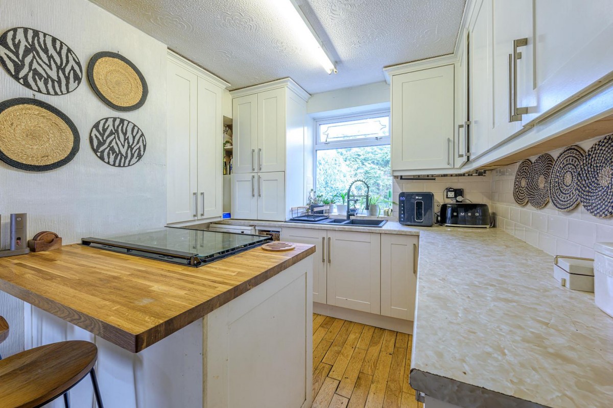 Meres Road, Halesowen, B63 2EW