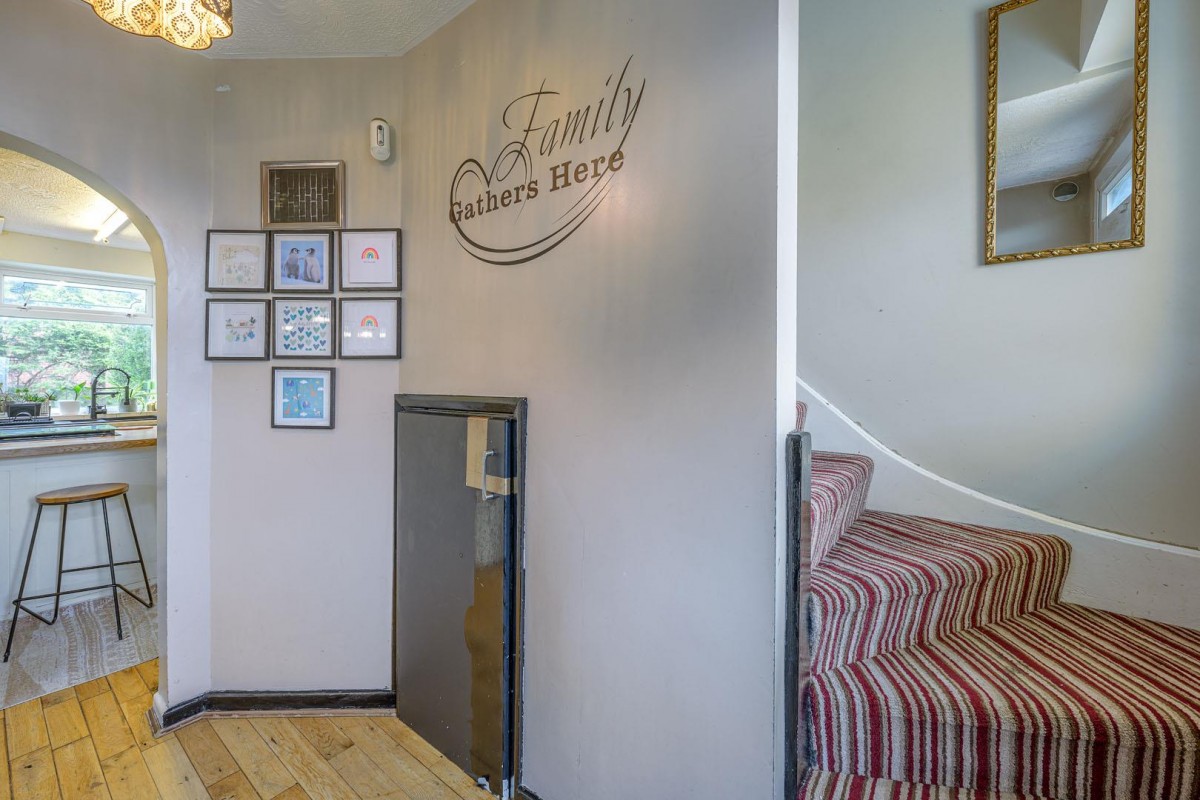 Meres Road, Halesowen, B63 2EW