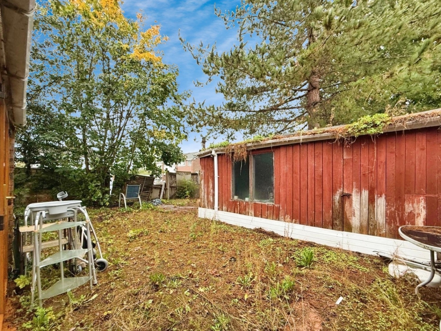 Suffolk Grove, Leigh