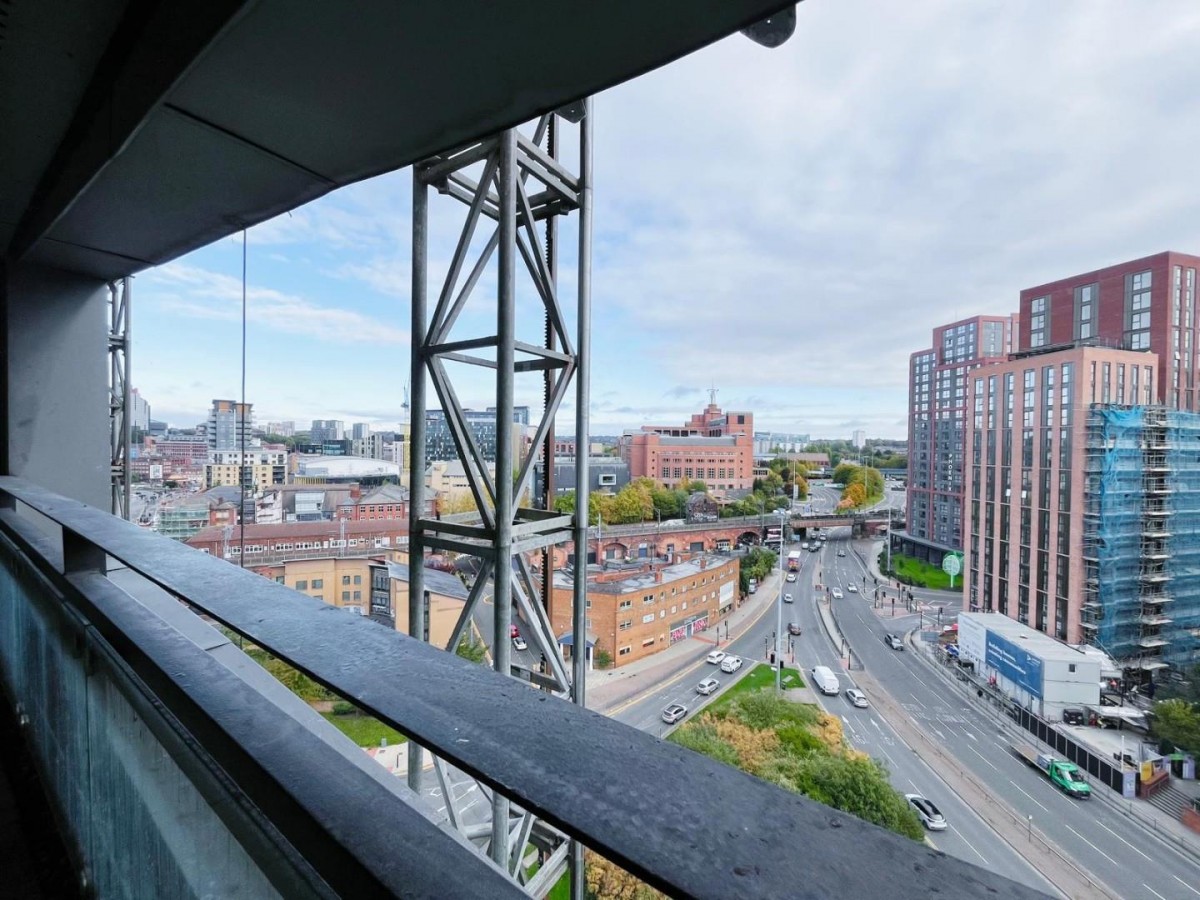 The Gateway North, Leeds