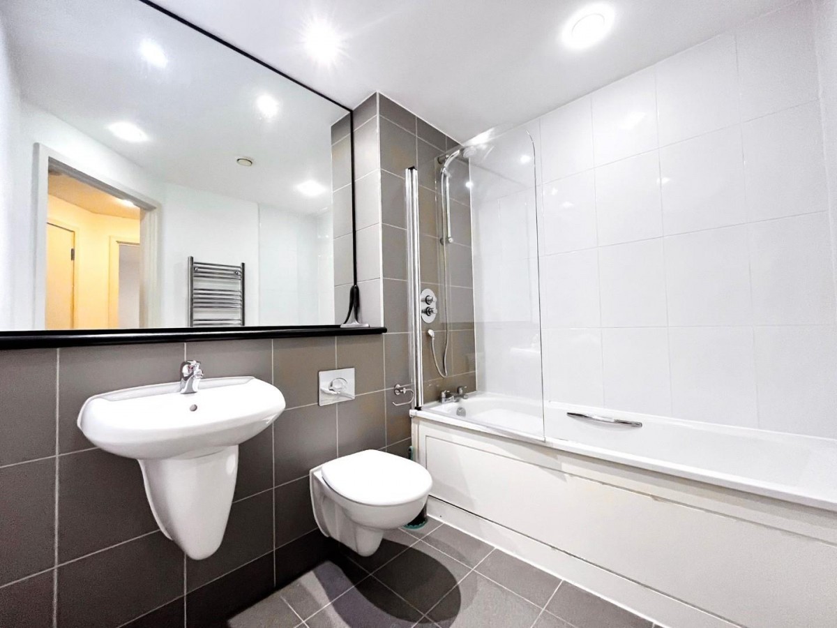 The Gateway North, Leeds