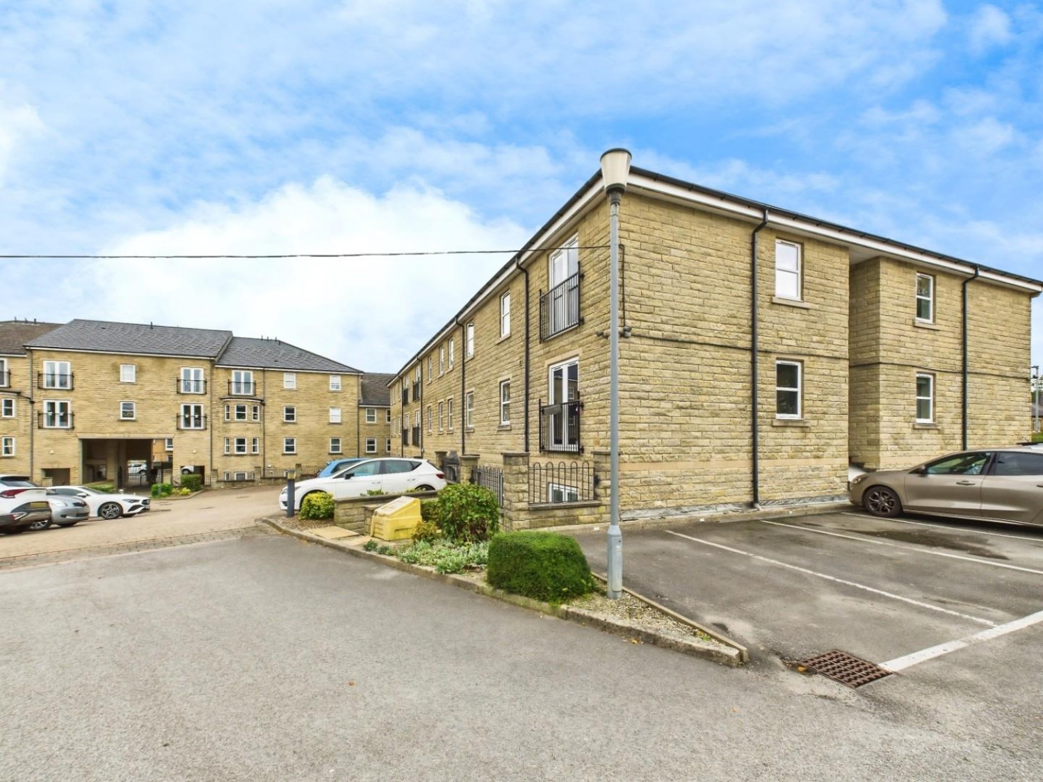 Sycamore Avenue, Bingley