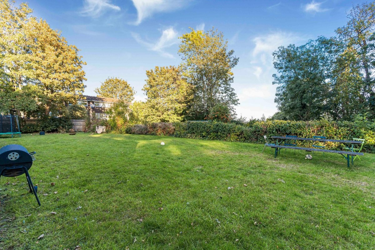 Taymount Grange, Taymount Rise