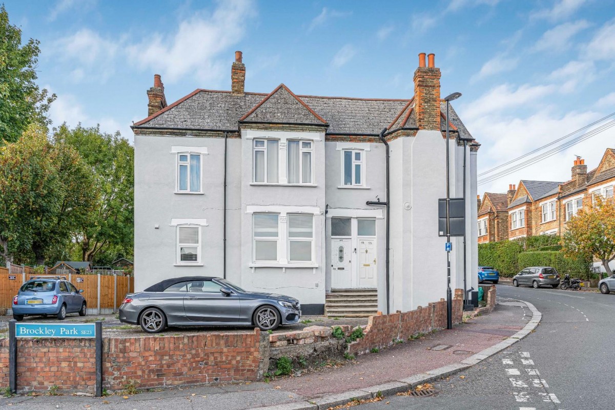 46 Montem Road, London