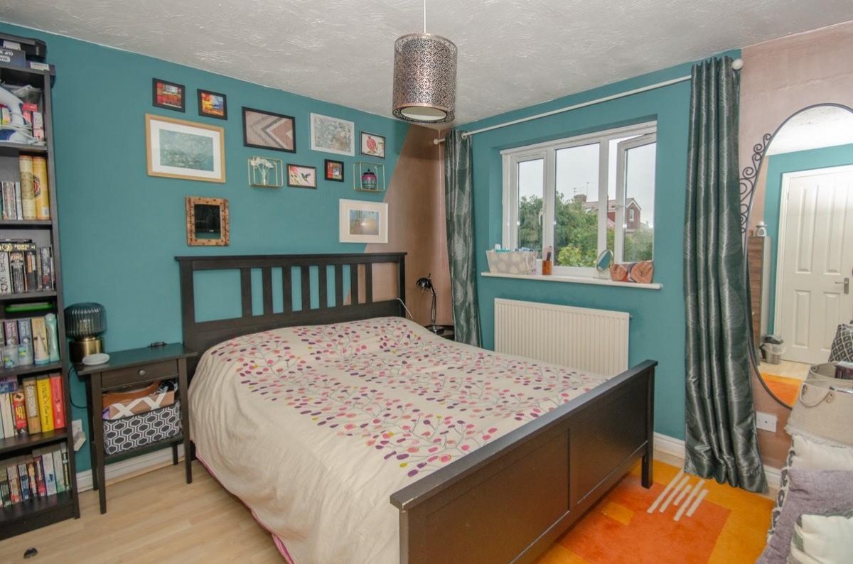 Bromley Heath Road, Downend, Bristol, BS16 6JB