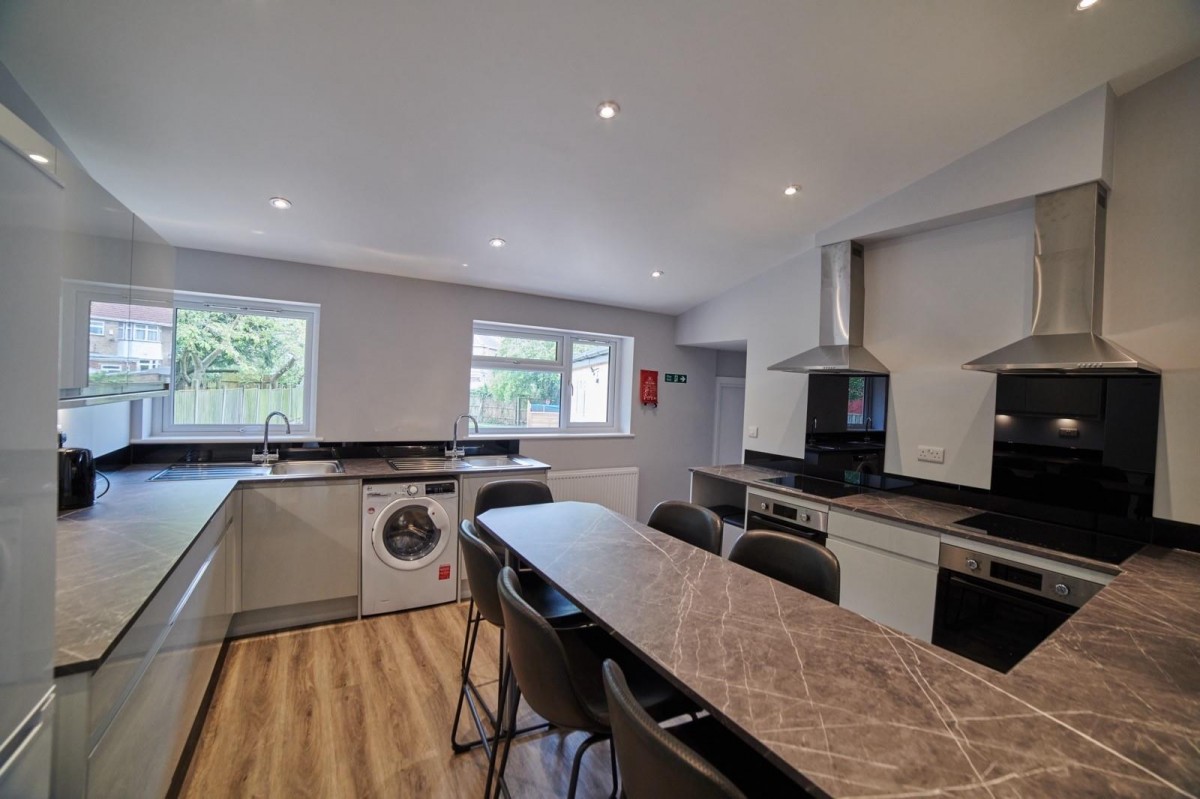 Milford Gardens, Edgware