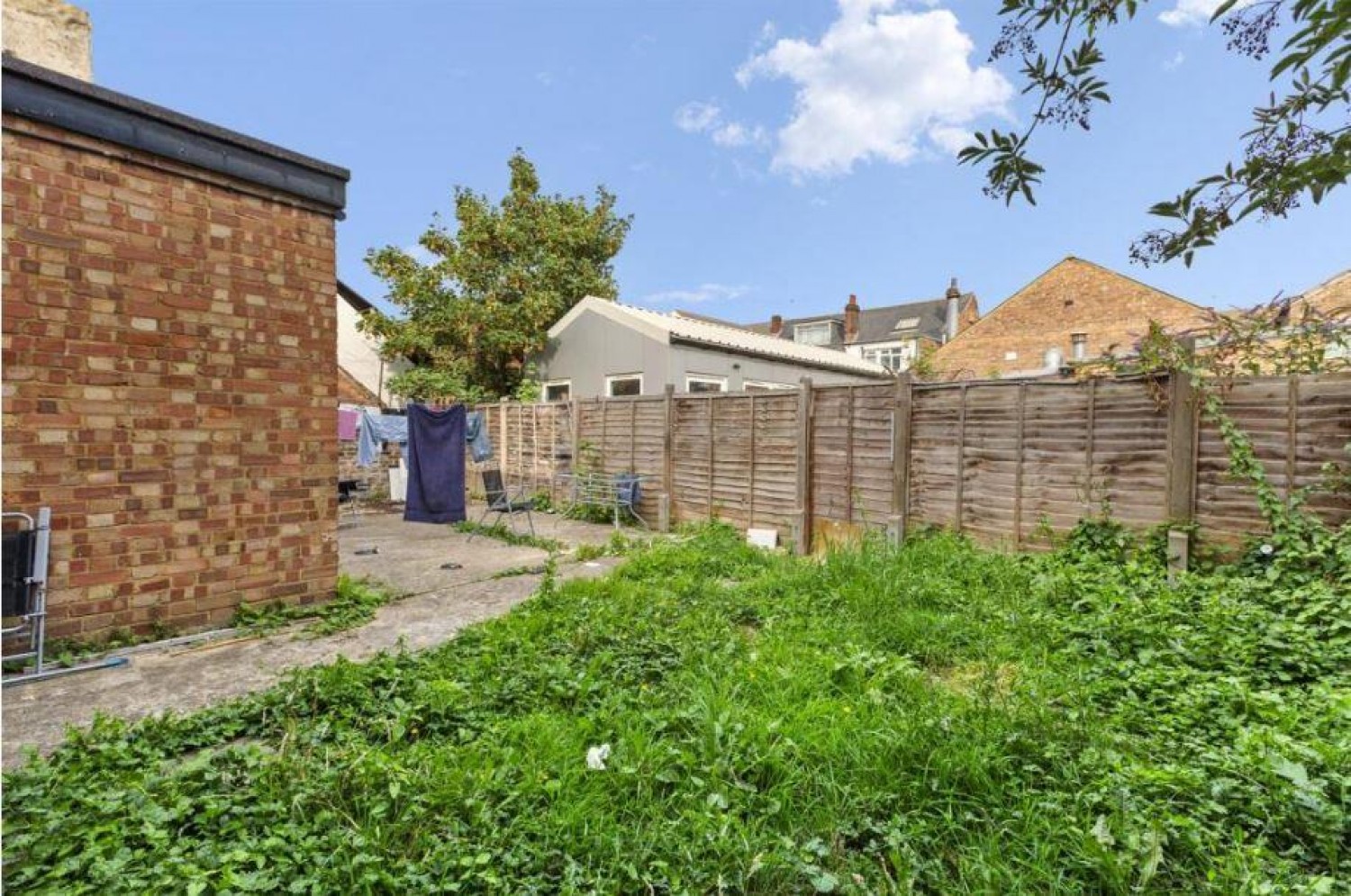 East Avenue, Hayes