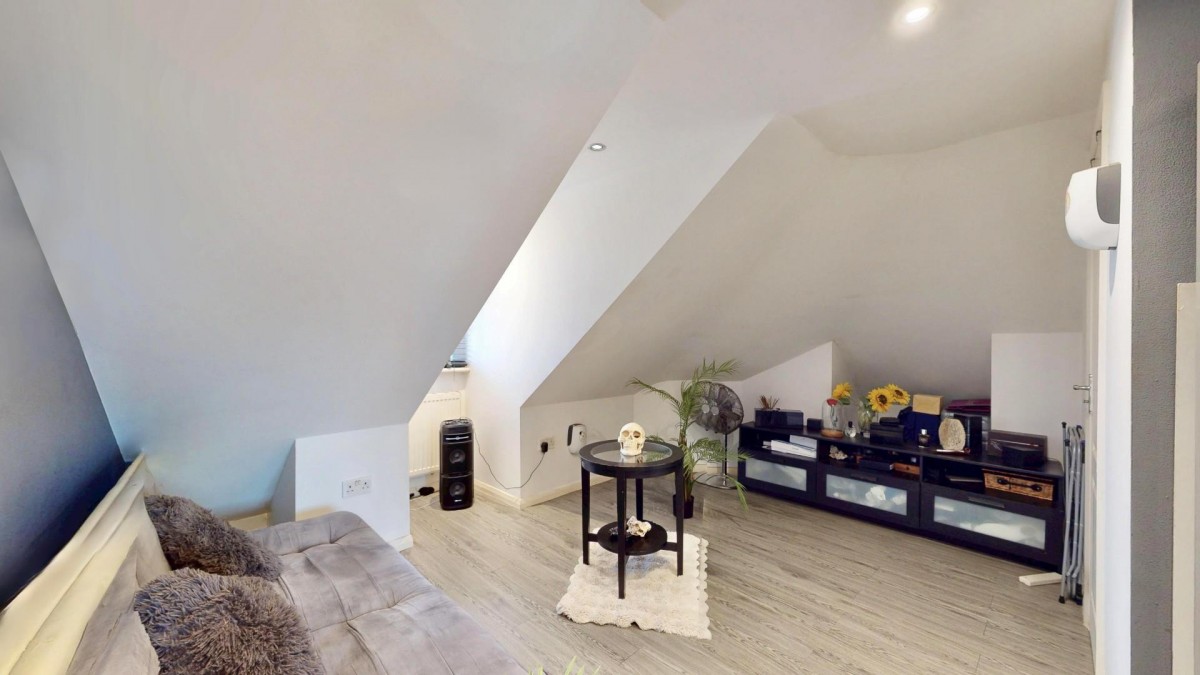 Eastern Avenue, Ilford, IG2