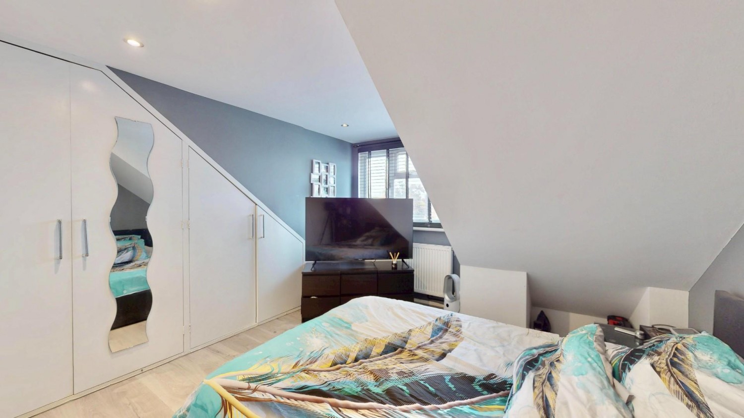 Eastern Avenue, Ilford, IG2