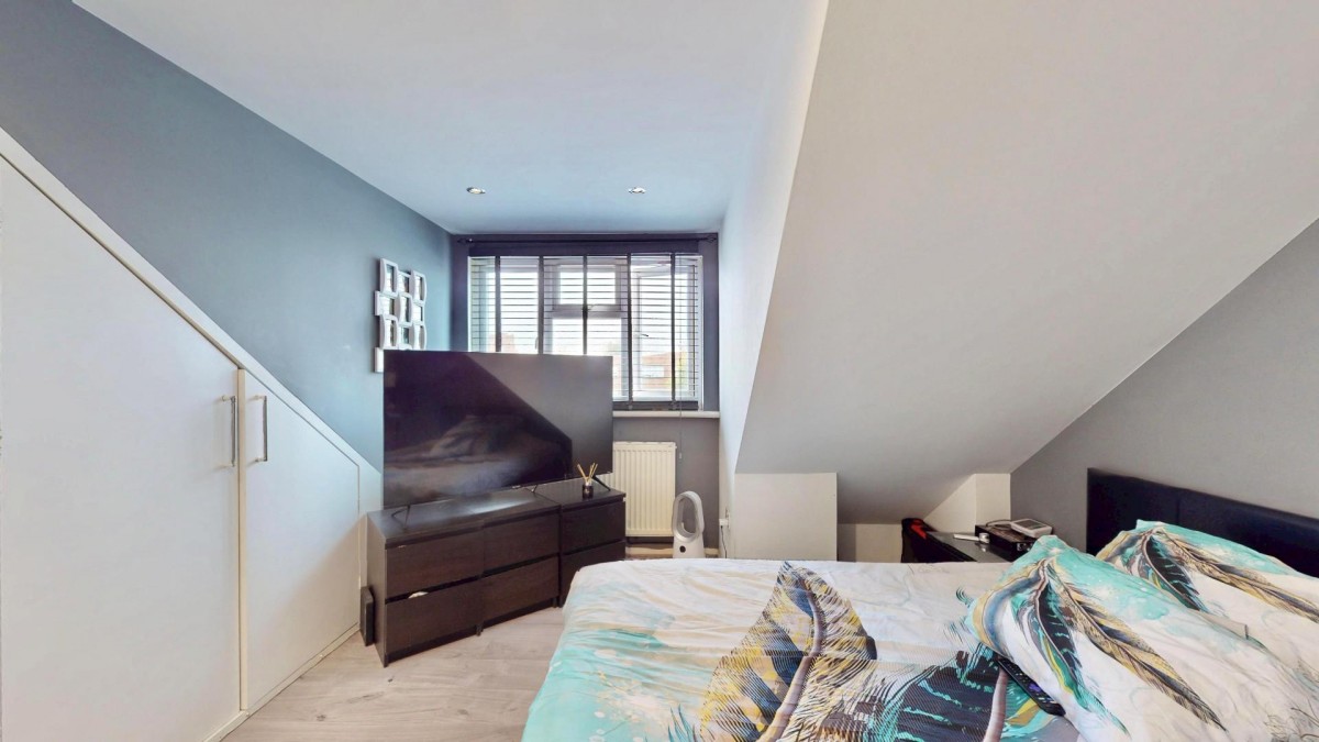 Eastern Avenue, Ilford, IG2