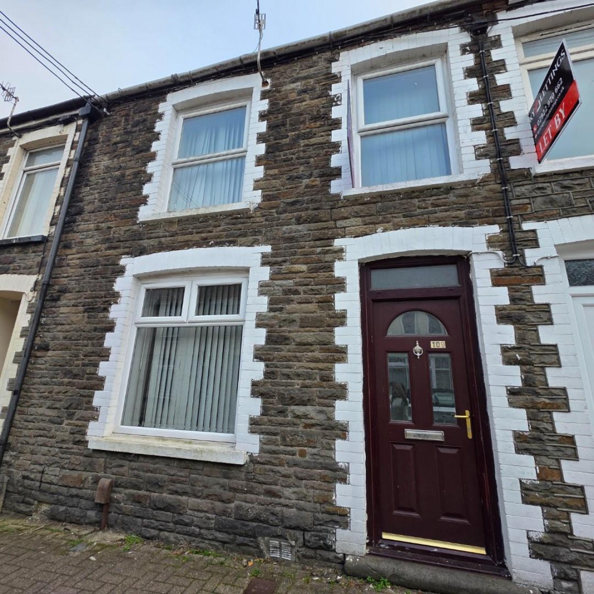 Wood Road, Pontypridd