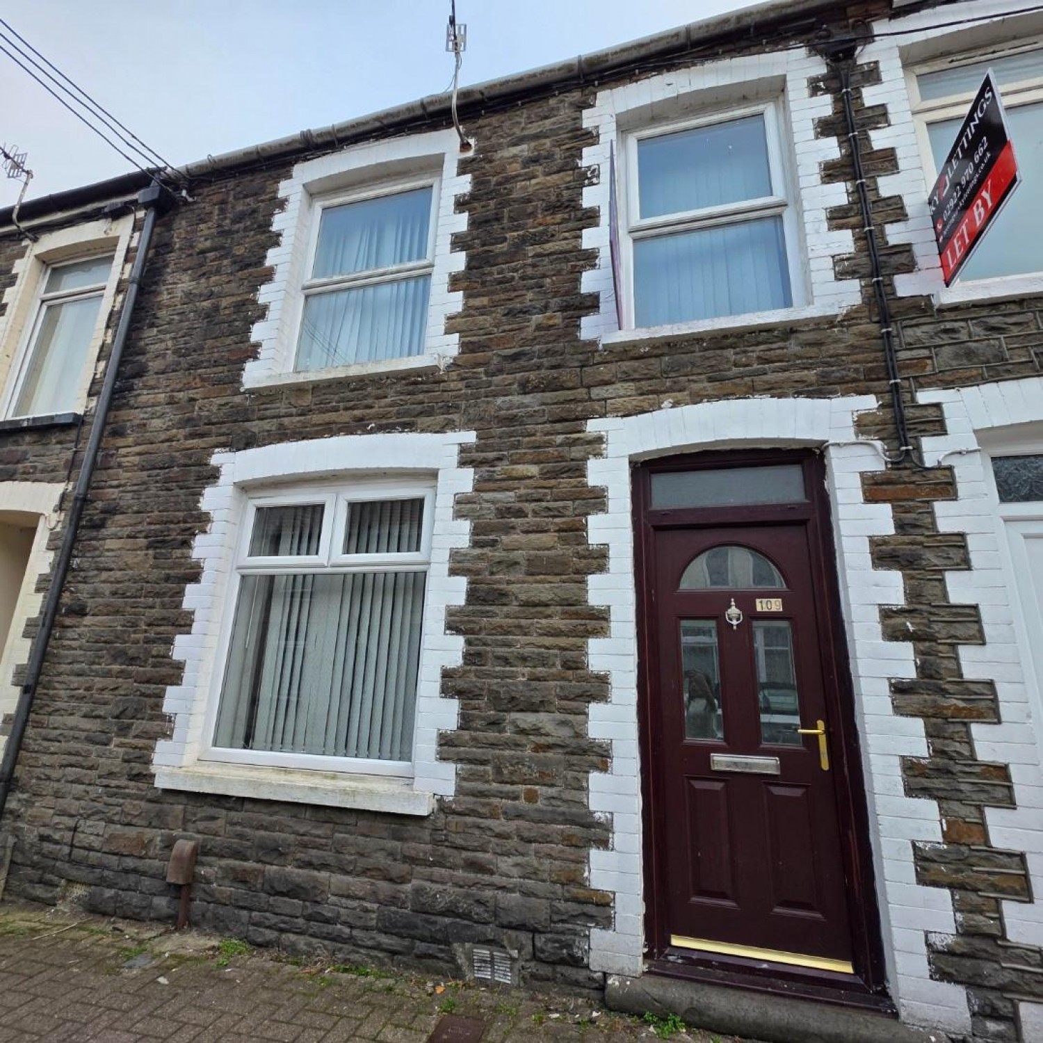 Wood Road, Pontypridd