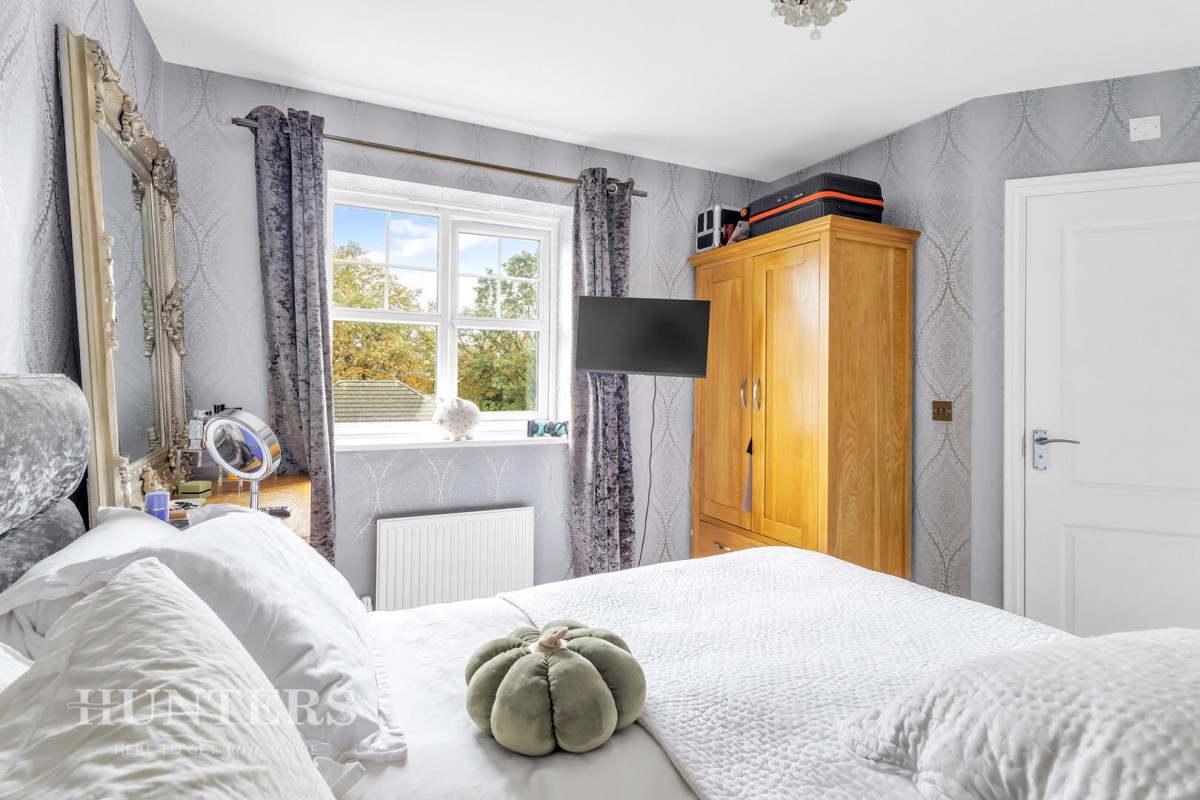 Mayflower Gardens, Wardle, OL12 9DF