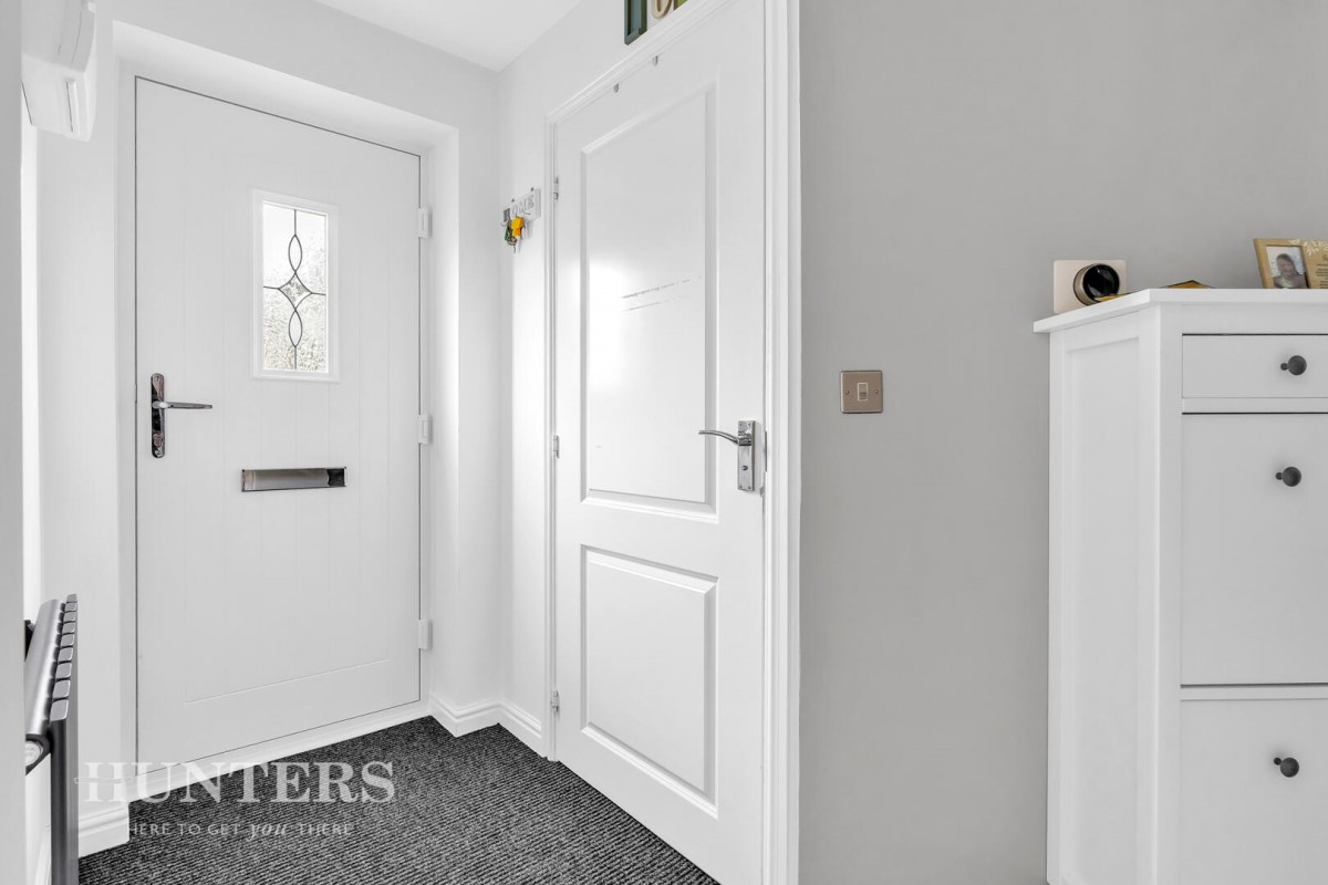 Mayflower Gardens, Wardle, OL12 9DF