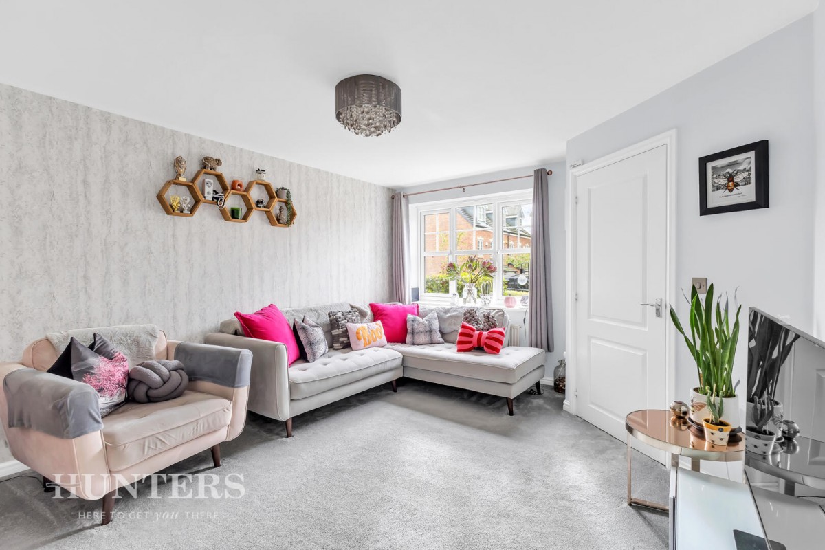 Mayflower Gardens, Wardle, OL12 9DF