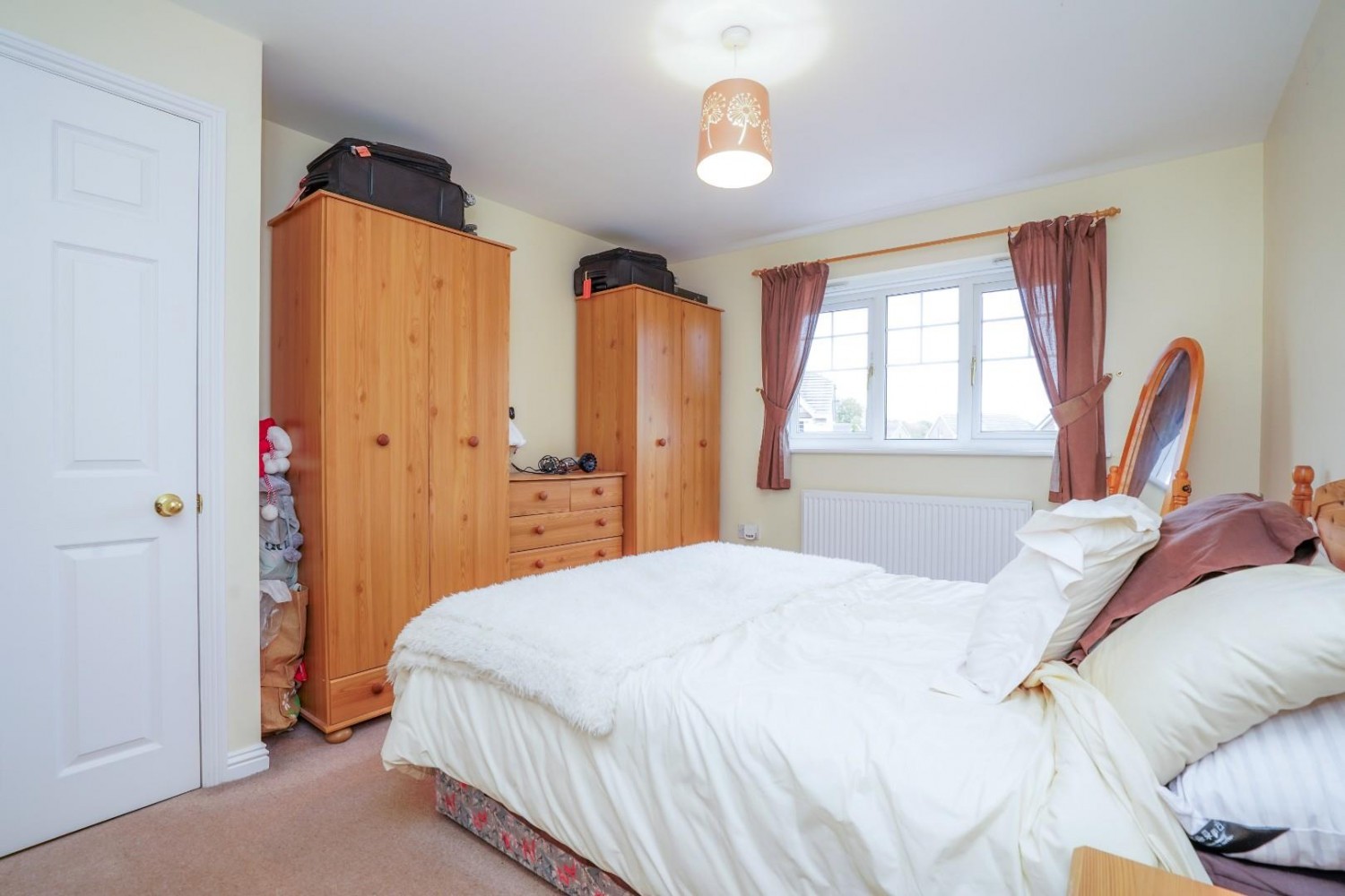 Glen Court, Castleford