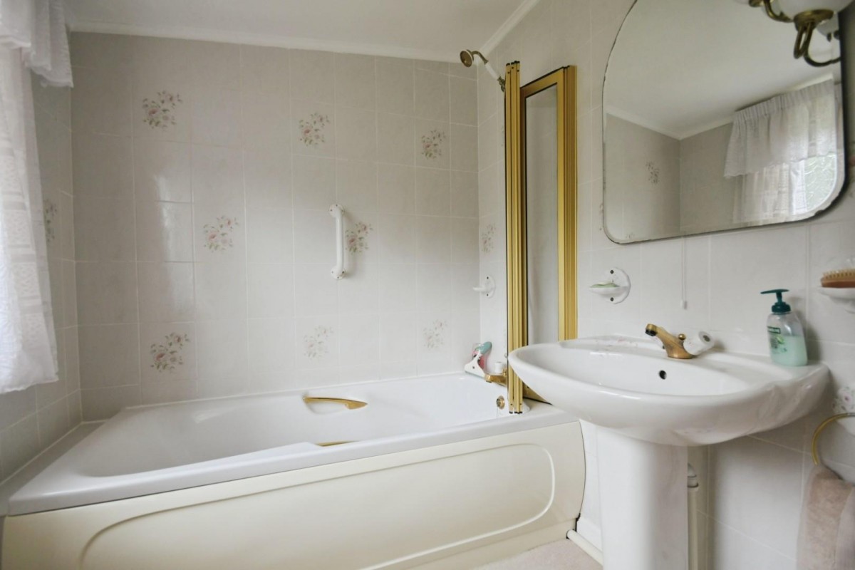 Towngate Road, Worrall, S35