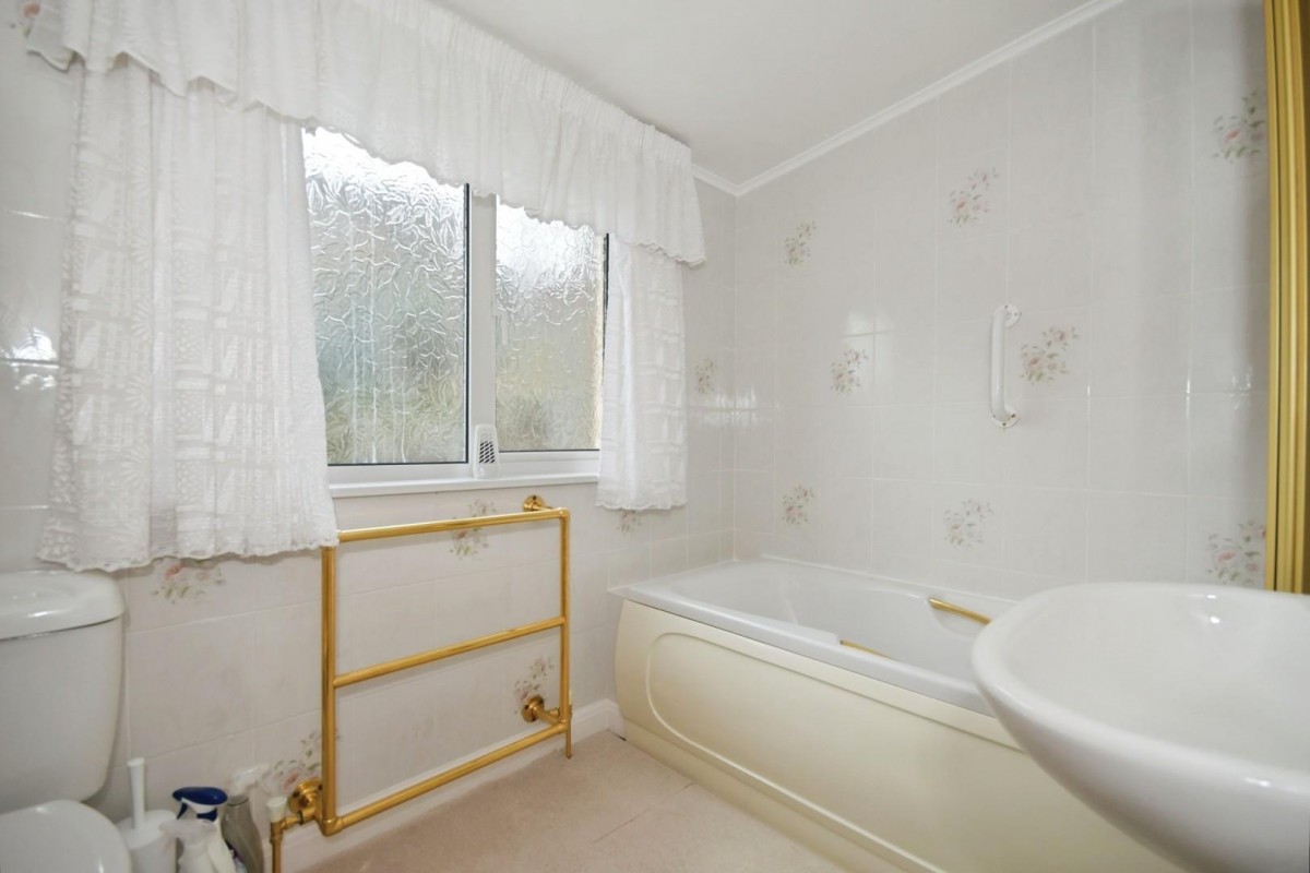 Towngate Road, Worrall, S35