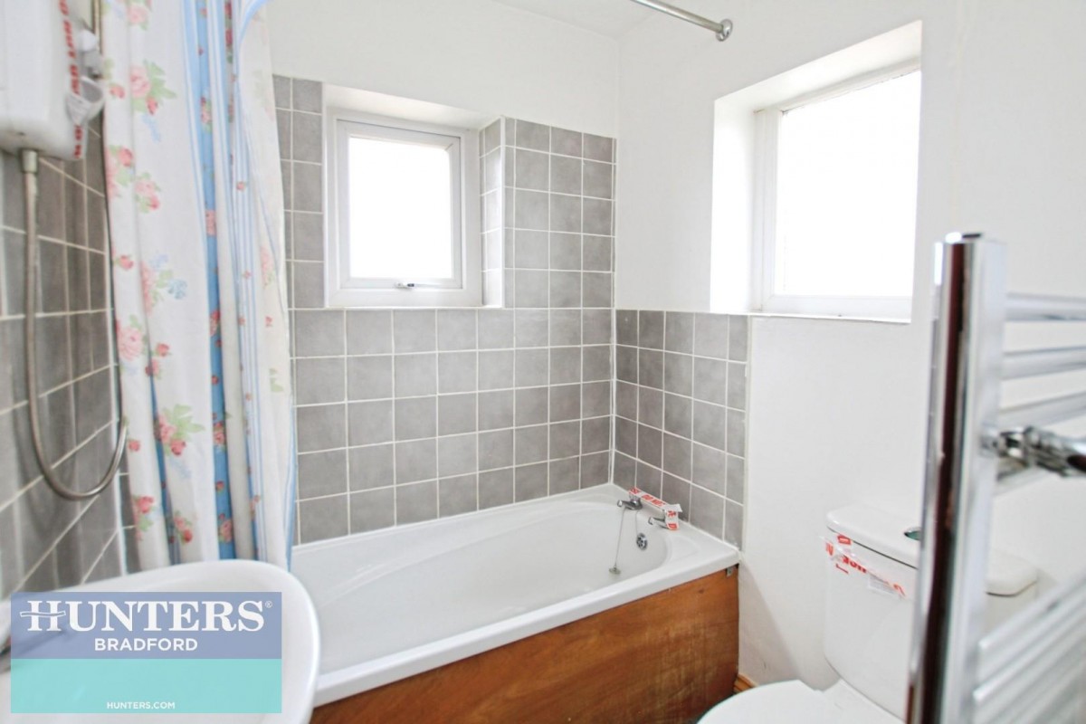 Rockland Crescent Bradford, West Yorkshire, BD7 2SN