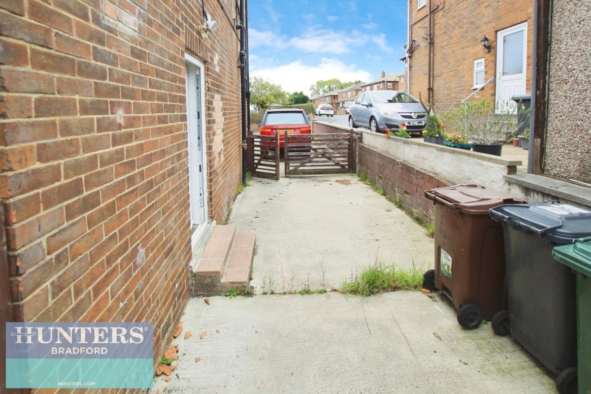 Rockland Crescent Bradford, West Yorkshire, BD7 2SN