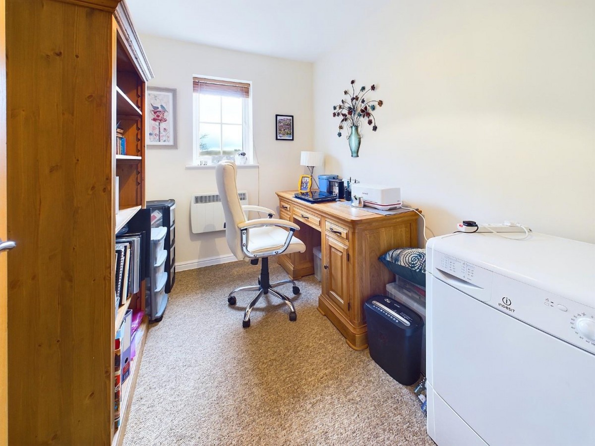 Agincourt Drive, Hill Top View, Gilstead