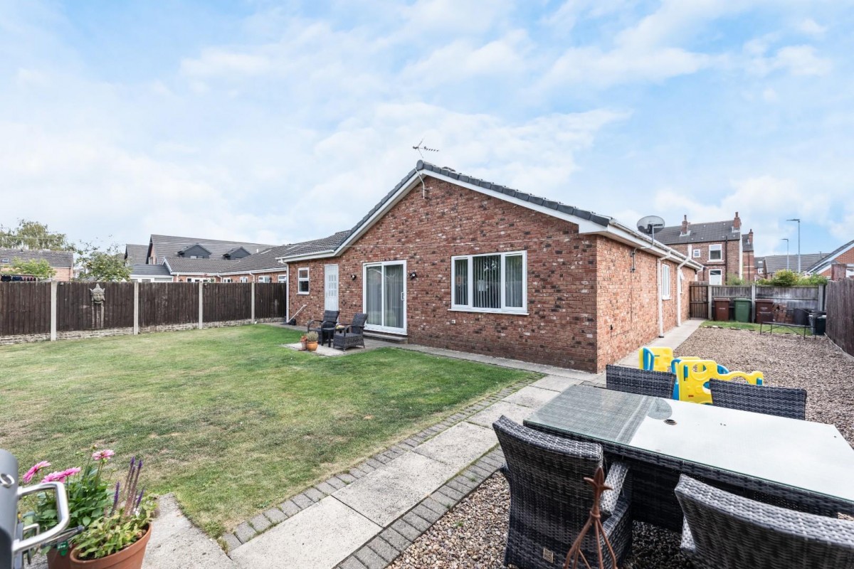 Middle Oxford Street, Castleford