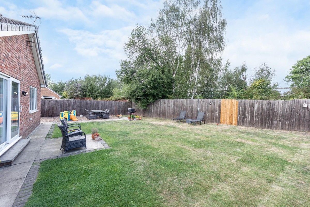 Middle Oxford Street, Castleford