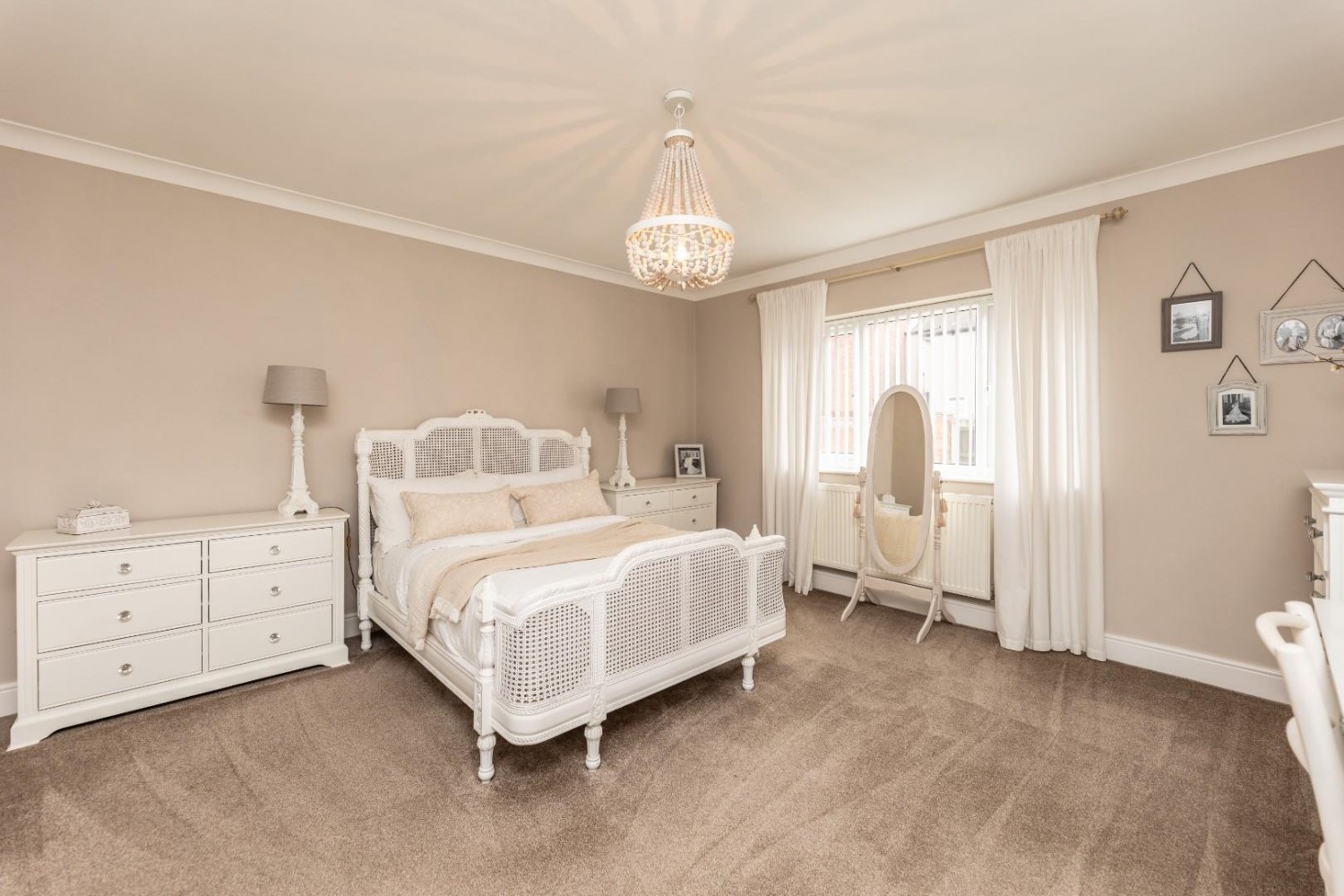 Middle Oxford Street, Castleford