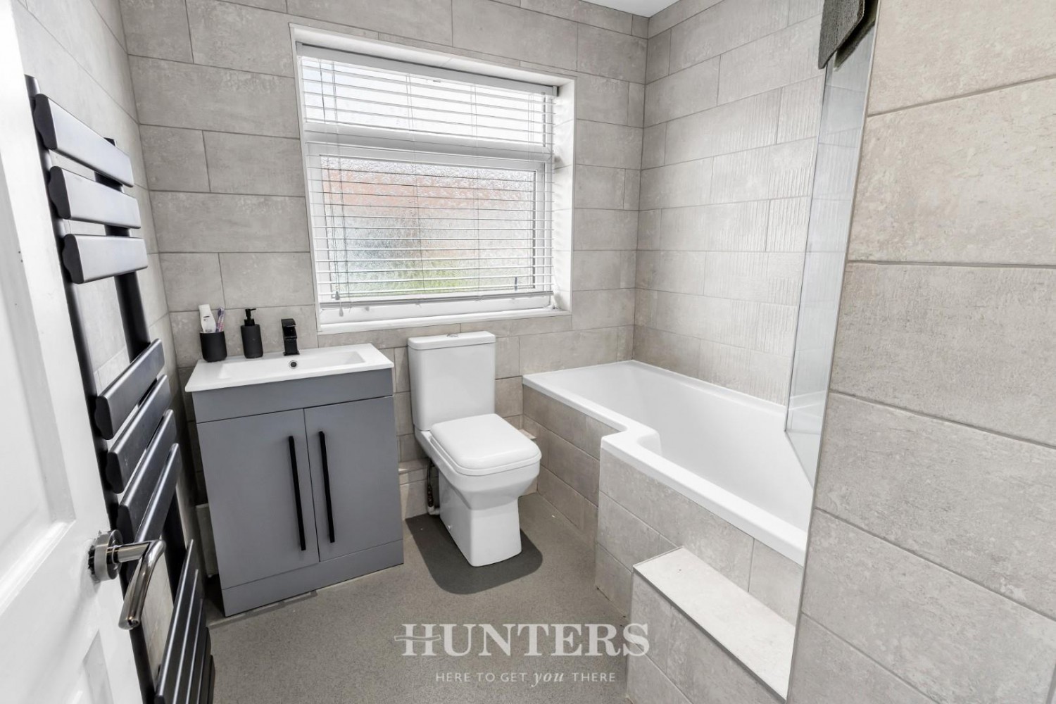 Parsons Drive, Middleton M24