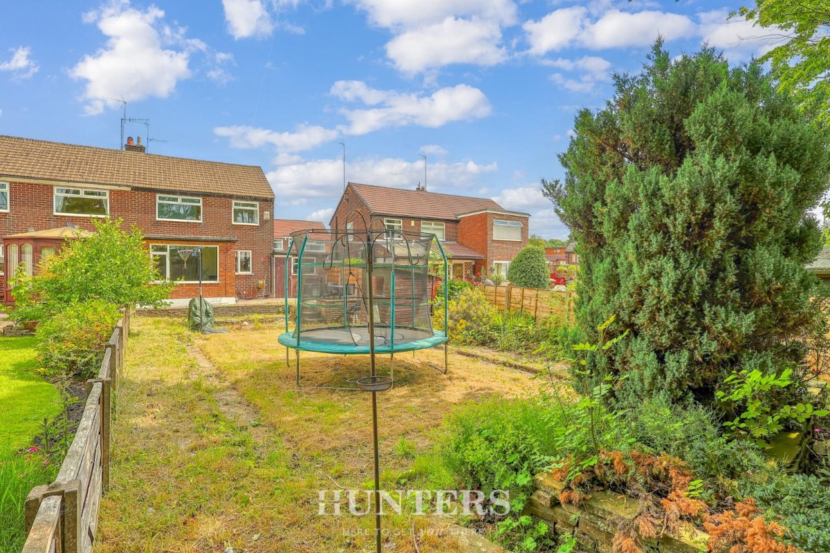 Parsons Drive, Middleton M24