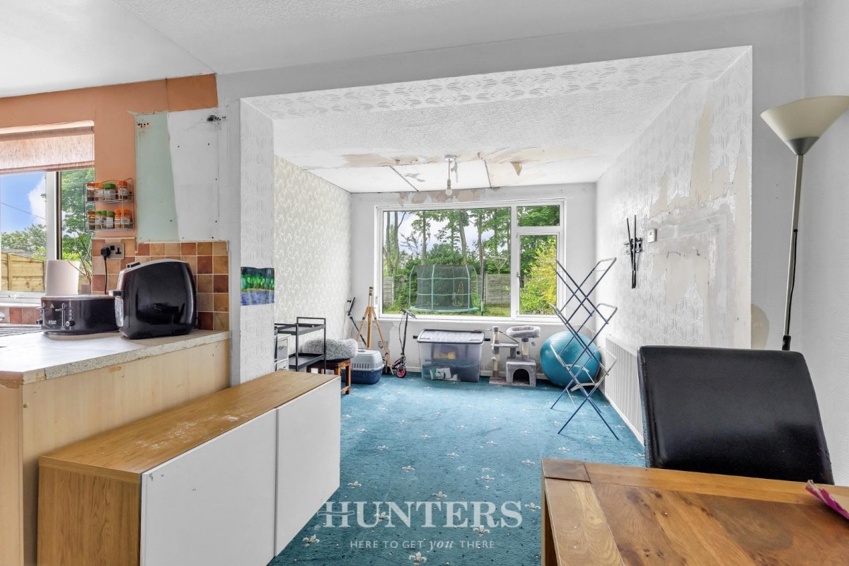 Parsons Drive, Middleton M24