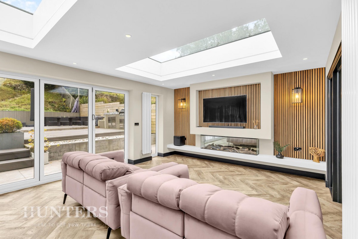 Ramsden Wood Road, Walsden, Todmorden, OL14 7UD