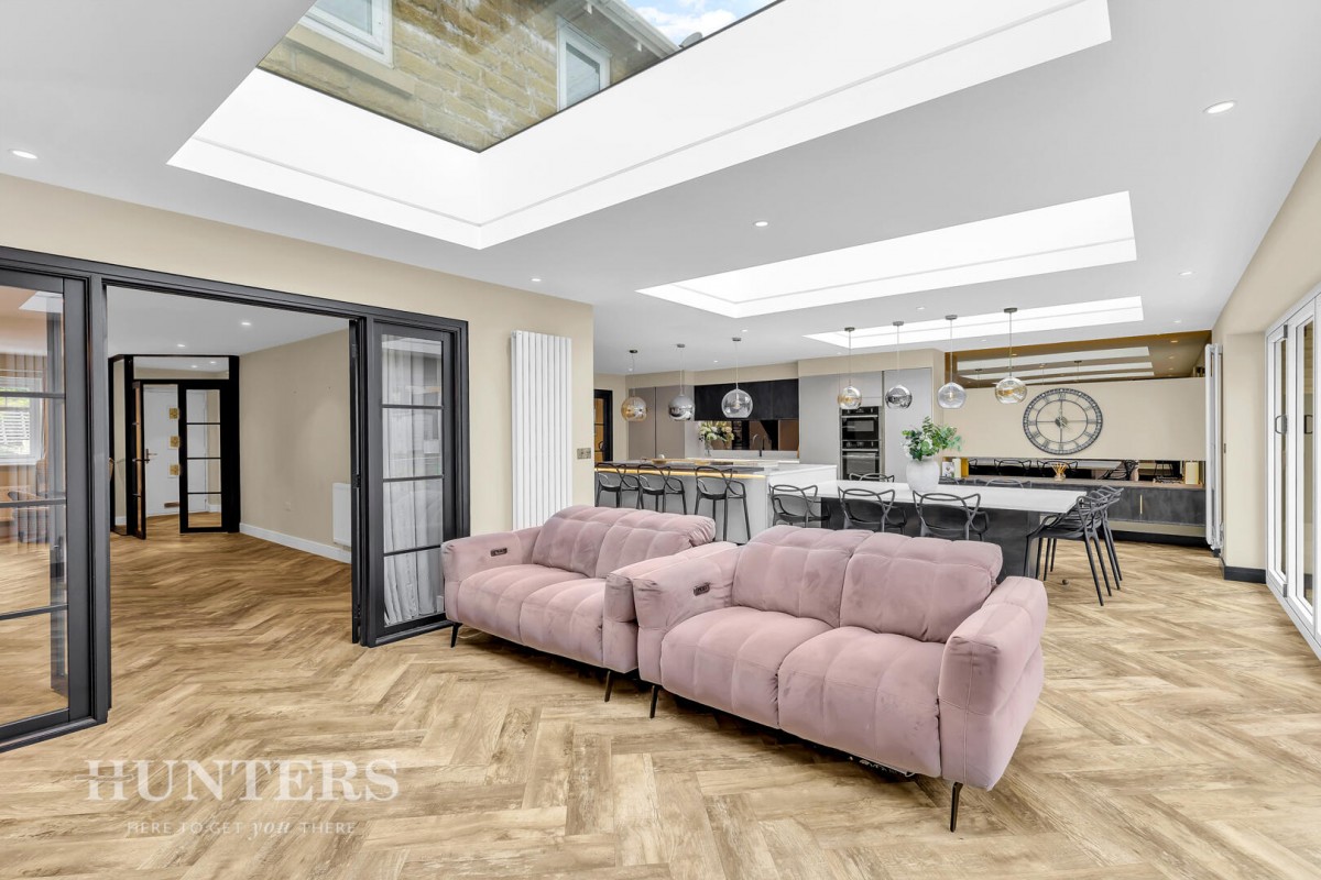 Ramsden Wood Road, Walsden, Todmorden, OL14 7UD