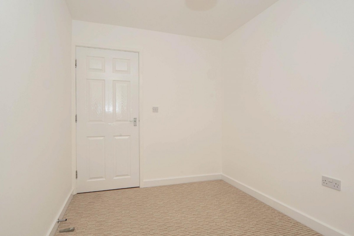 Broadlands Court, LS28 9GE