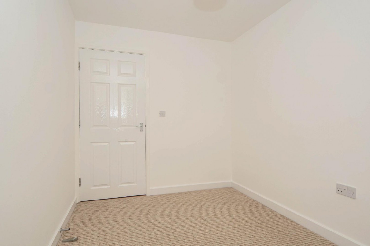 Broadlands Court, LS28 9GE