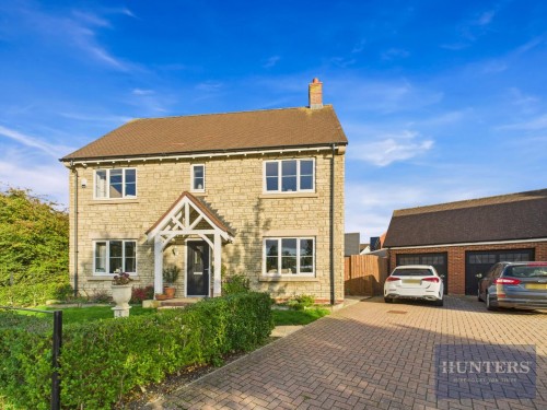 Hunts Grove Drive, Hardwicke, Gloucester
