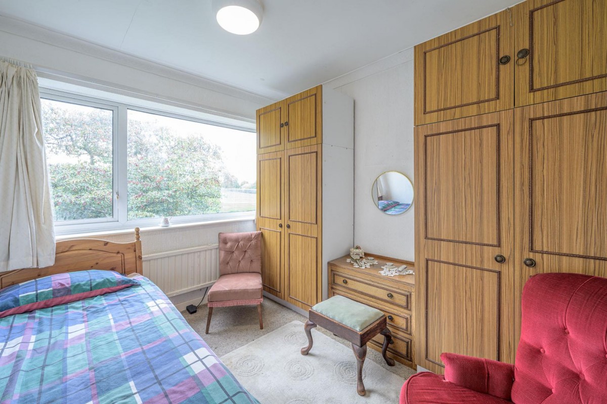 Summercourt Drive, Kingswinford, DY6 9QL