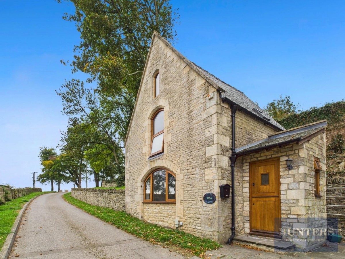Wickfields, Bishops Cleeve, Cheltenham