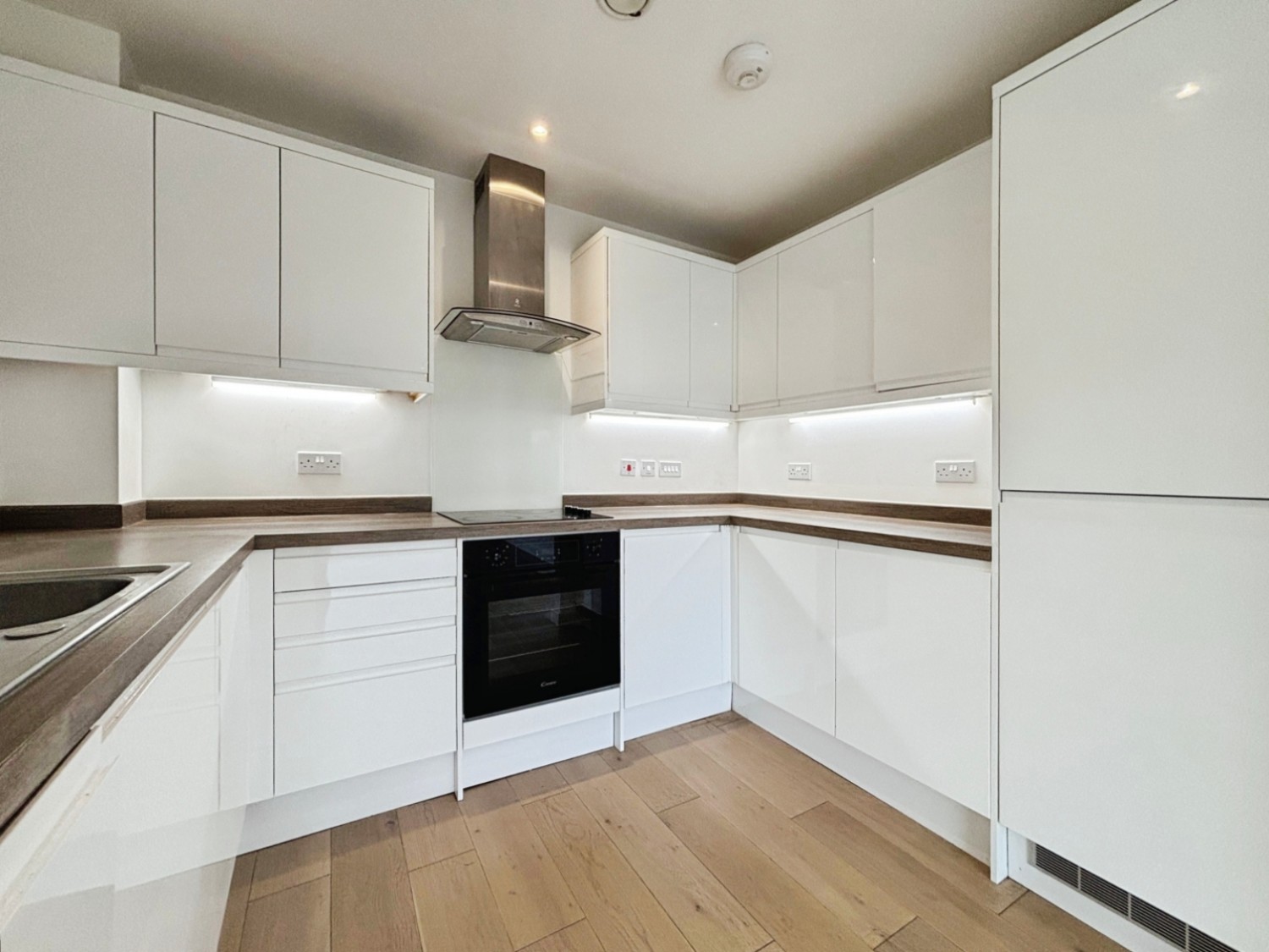 Riverside Park, Leacon Road, Ashford