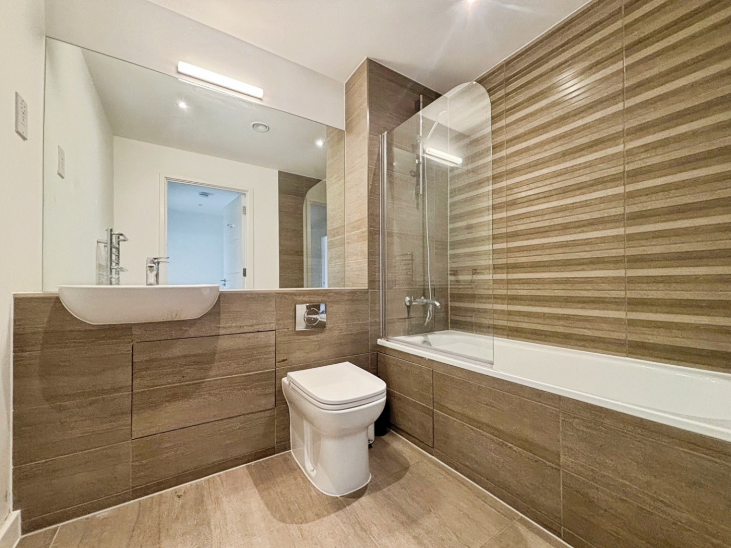 Riverside Park, Leacon Road, Ashford